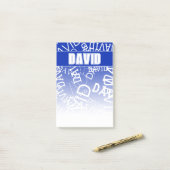 Voeg elke naam, naamcollage toe in blauw en wit post-it® notes (Op bureau)