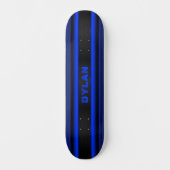 Voeg Initialen Blauwe Stripes Zwarte getextureerde Persoonlijk Skateboard (Voorkant)