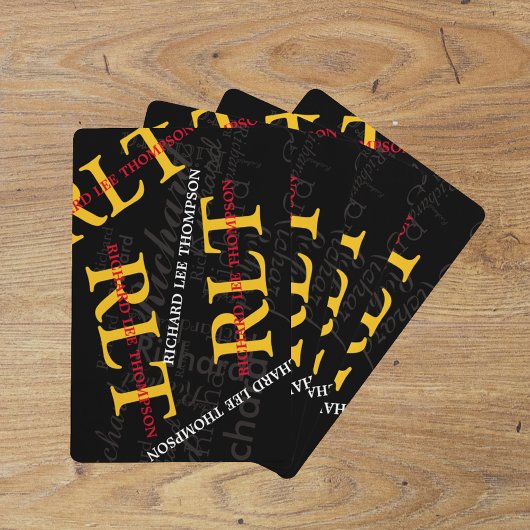 Voeg initialen en naam toe om een gepersonaliseerd speelkaarten