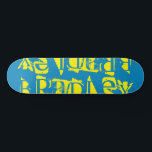 Voeg je eigen aangepaste naam aan aangepast Geel B Persoonlijk Skateboard<br><div class="desc">Voeg Uw Eigen Aangepaste Naam van de Douane toe de eigenschappen van het Skateboard uw gepersonaliseerde naam in moderne gele typografie op een eenvoudige blauwe achtergrond. Personaliseer door de tekst in het verstrekte tekstvakje uit te geven. Geef een aangepast geschenk, een gepersonaliseerd skateboard aan je favoriete skateboarder voor Kerstmis, verjaardag...</div>