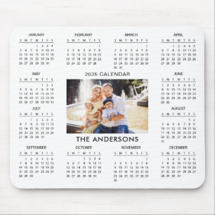 Voeg je eigen familiefoto 2025 kalender toe   muismat