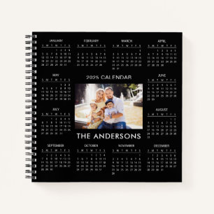 Voeg je eigen familiefoto 2025 kalender toe notitieboek