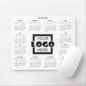 Voeg je eigen zakelijke Logo 2025 kalender toe Muismat (Met muis)