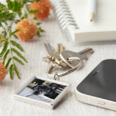 Voeg je hondenfoto hieraan toe sleutelhanger (Zijkant)