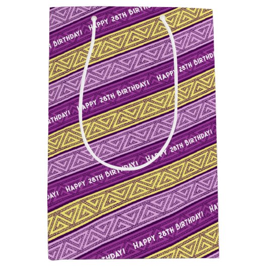 Voeg je leeftijd toe Happy Birthday Paarse Celtic  Medium Cadeauzakje (Voorkant)