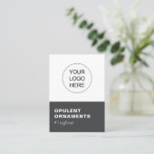 Voeg je Logo en QR code Modern Chic toe Visitekaartje (Staand voorkant)