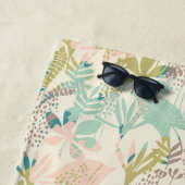Voeg je Monogram toe | Modern Floral Pattern Strandlaken (In situ)