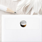 Voeg je naam tekst bruin zwart drum beats stick etiket (Insitu)