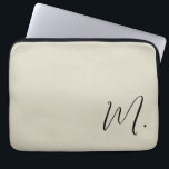 Voeg Jouw naam Modern Monogram Initiaal Kalligrafi Laptop Sleeve<br><div class="desc">Deze stijl van eenvoud is alles. Eenvoudig maar echt maakt een professionele mooie verklaring.</div>