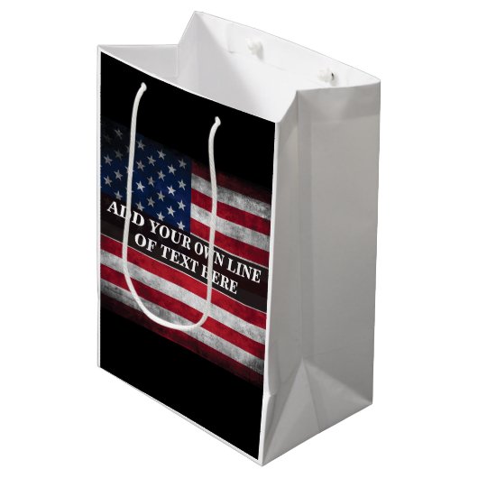 Voeg jouw tekst op Amerikaanse vlag toe Medium Cadeauzakje (Voorkant Gekanteld)