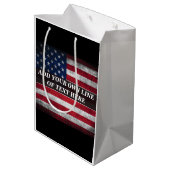 Voeg jouw tekst op Amerikaanse vlag toe Medium Cadeauzakje (Achterkant Gekanteld)
