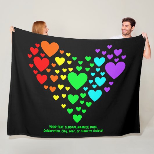 Voeg Jouw tekst toe, regenbooghart op zwart Fleece Deken (In situ)