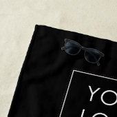 Voeg Logo Retro Seventies Rainbow Black toe aan be Strandlaken (In situ)