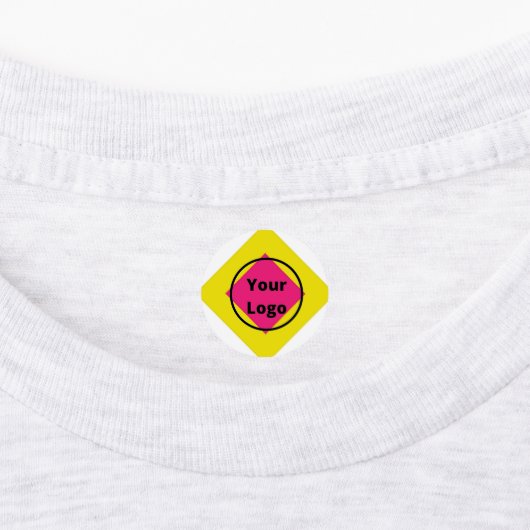 Voeg logo roze gele vorm toe labels (Aangebracht)