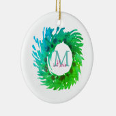 Voeg monogram roze groene kerstkrans toe keramisch ornament (Rechts)