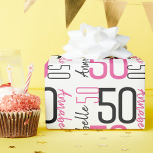 Voeg naam 50th Birthday roze zwart omslagpapier to Cadeaupapier