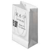 Voeg naam datum jaar QR-code van het stel hier toe Klein Cadeauzakje (Voorkant Gekanteld)