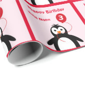 Voeg naam pinguïn 3e verjaardag roze cadeaupapier (Rol Hoek)