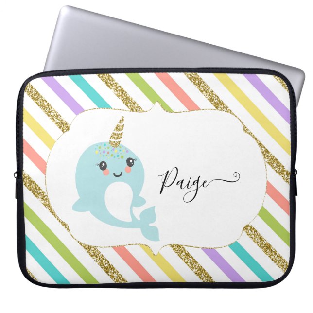 Voeg naam toe aan de speciale regenboog Narwhal Go Laptop Sleeve (Voorkant)
