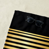 Voeg Naam toe, Gold Stripes op zwart Strandlaken (In situ)