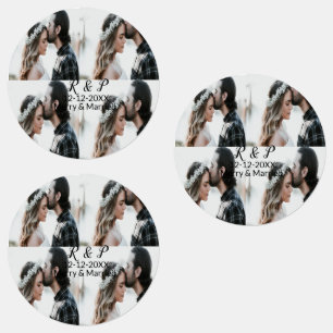 Voeg paar foto vrolijk getrouwd toe voeg datum toe labels