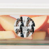 Voeg paar foto vrolijk getrouwd toe voeg datum toe labels (Aangebracht)