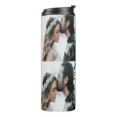 Voeg paar foto vrolijk getrouwd toe voeg datum toe thermosbeker (Gedraaid links)