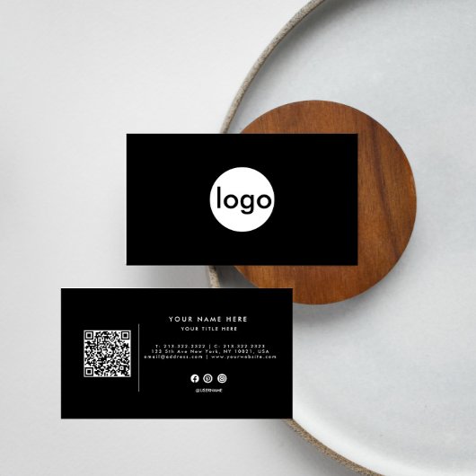 Voeg uw aangepaste logo circle professionele QR Co Visitekaartje