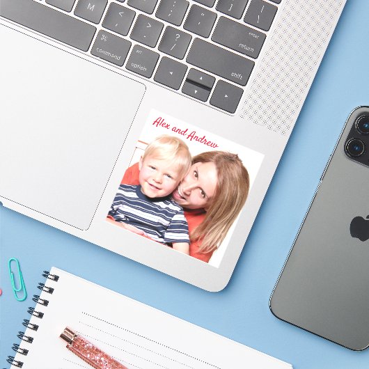 Voeg uw Afbeelding en tekst eenvoudig toe Sticker (Laptop met iPhone)