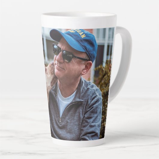 Voeg uw eigen aangepaste foto toe latte mok (Rechterhoek)