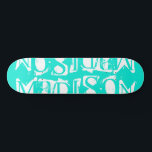 Voeg uw eigen Aangepaste Naam Aangepaste Turquoise Persoonlijk Skateboard<br><div class="desc">Voeg Uw Eigen Naam van de Douane Gepersonaliseerde eigenschappen van het Skateboard toe uw gepersonaliseerde naam in moderne witte typografie op een eenvoudige turquoise achtergrond. Personaliseer door de tekst in het verstrekte tekstvakje uit te geven. Geef een aangepast geschenk, een gepersonaliseerd skateboard aan je favoriete skateboarder voor Kerstmis, verjaardag of...</div>
