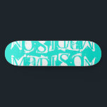 Voeg uw eigen Aangepaste Naam Aangepaste Turquoise Persoonlijk Skateboard<br><div class="desc">Voeg Uw Eigen Naam van de Douane Gepersonaliseerde eigenschappen van het Skateboard toe uw gepersonaliseerde naam in moderne witte typografie op een eenvoudige turquoise achtergrond. Personaliseer door de tekst in het verstrekte tekstvakje uit te geven. Geef een aangepast geschenk, een gepersonaliseerd skateboard aan je favoriete skateboarder voor Kerstmis, verjaardag of...</div>