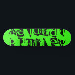 Voeg uw eigen aangepaste naam toe aan de persoonli persoonlijk skateboard<br><div class="desc">Voeg Uw Eigen Naam van de Douane Gepersonaliseerde eigenschappen van het Skateboard toe uw gepersonaliseerde naam in moderne zwarte typografie op een eenvoudige neongroene achtergrond. Personaliseer door de tekst in het verstrekte tekstvakje uit te geven. Geef een aangepast geschenk, een gepersonaliseerd skateboard aan je favoriete skateboarder voor Kerstmis, verjaardag of...</div>