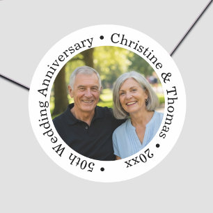 Voeg uw eigen koppel foto 50ste huwelijksjubileum  ronde sticker