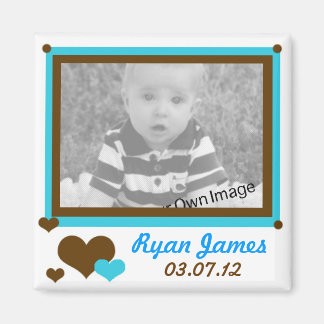 Voeg uw informatie, harten en blauwe magneet toe