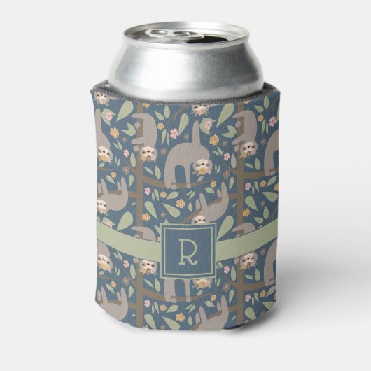 Voeg uw Initiaal toe | Cute Floral Sloth Pattern Blikjeskoeler (Blikje Achterkant)