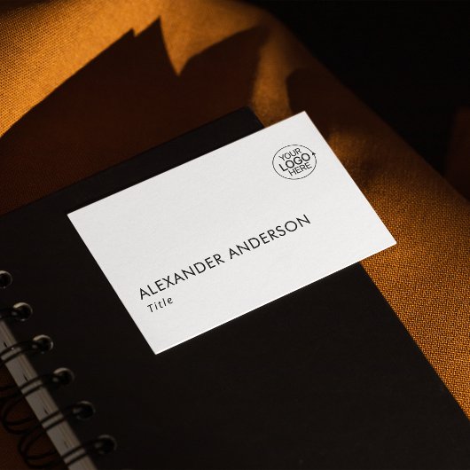 Voeg uw Logo Clean Black White Typography QR-code  Visitekaartje
