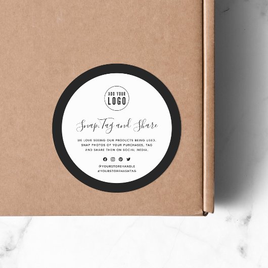 Voeg Uw Logo Editable Grenskleur toe Breuk en deel Ronde Sticker