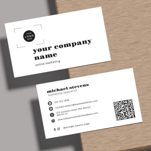 Voeg uw logo moderne professionele QR-code toe Visitekaartje