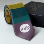 Voeg uw Logo toe - Business Modern - herfstkleuren Stropdas<br><div class="desc">Perfect voor een kantoor-conventie draagbaar of presentatiegeschenk,  deze logo-stropdassen zijn eenvoudig in ontwerp. Een eenvoudig,  no-nonsense ontwerp voor elk bedrijf. Upload uw logo. Als uw logo niet past,  klikt u op de knop AANPASSEN. In het ontwerpgebied kunt u de logo en het type aanpassen.</div>