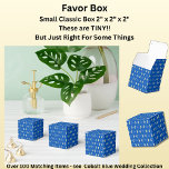 Voeg uw namen toe Kobaltblauw & Witte Rozen Bedankdoosjes<br><div class="desc">Bekijk het assortiment Favor Boxes - Voeg uw naam toe</div>