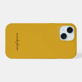 Voeg uw volledige naam Mustard Yellow toe iPhone 15 Case (Achterkant horizontaal)