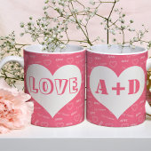 Voeg zijn en haar initialen Valentijnsdag harten Koffiemok