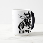 Voel de snelheid van het leven, Racer in Motion Magische Mok (Voorkant rechts)