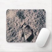 Voetafdruk op het landoppervlak muismat (Met muis)