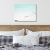 Voetafdrukken in het Zand met Oceaan op het strand Canvas Afdruk (Insitu (Slaapkamer))