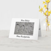 VOETAFDRUKKEN IN HET ZAND / NIEUWE BABY GEFELICITE KAART (Gele Bloem)