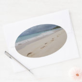 Voetafdrukken in Sand Beach Ovale Sticker (Envelop)