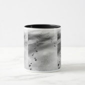 Voetafdrukken in sneeuw mok (Midden)