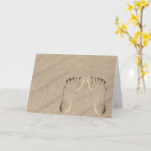 Voetafdrukken in zand voor vrienden kaart (Gele Bloem)